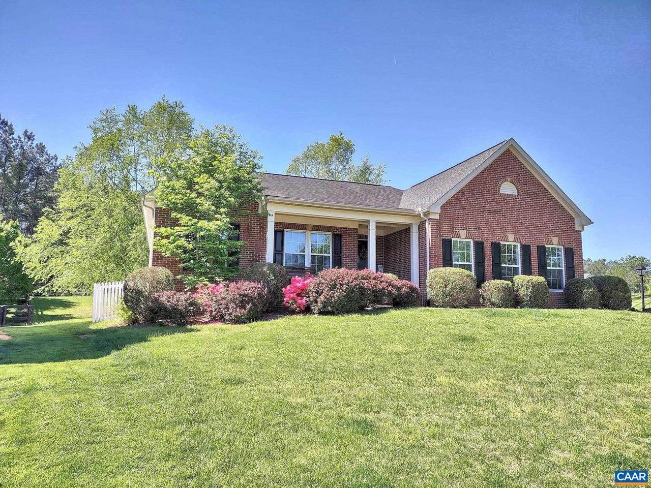 98 Deer Run Dr - Photo 1