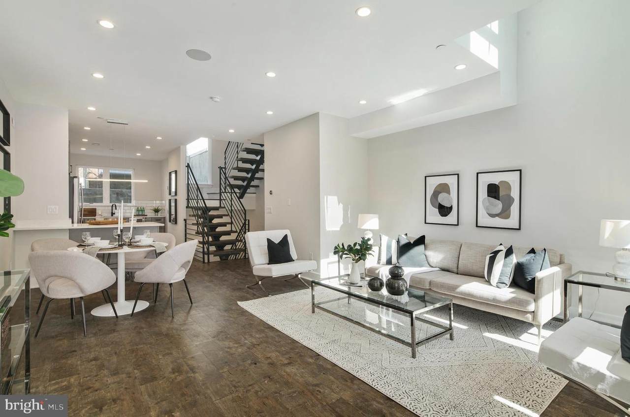 136 E Sharpnack Street - Photo 1