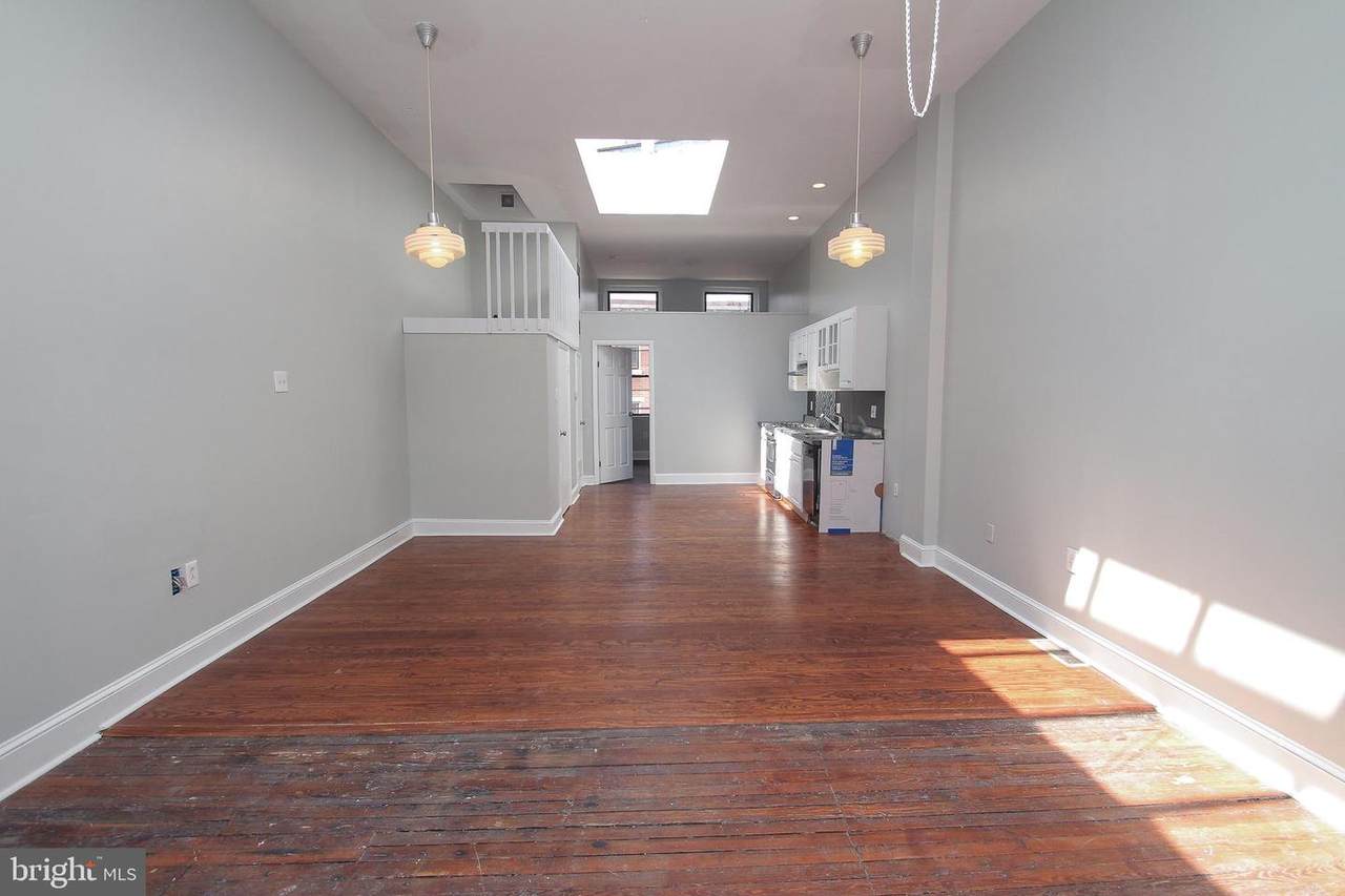 1527 South Street - Photo 1
