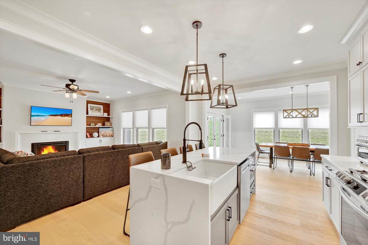 373 Southern Drive - Photo 1