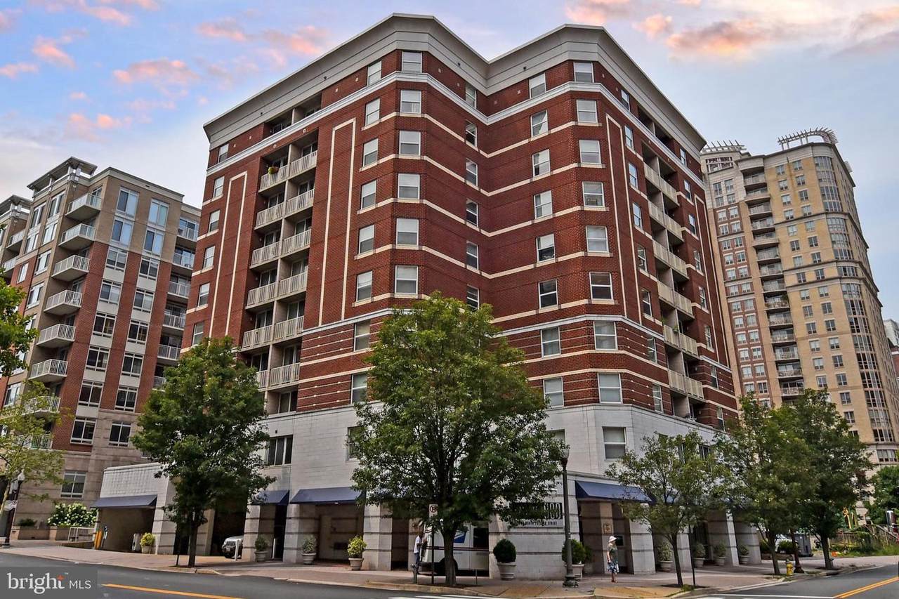 880 Pollard Street - Photo 1