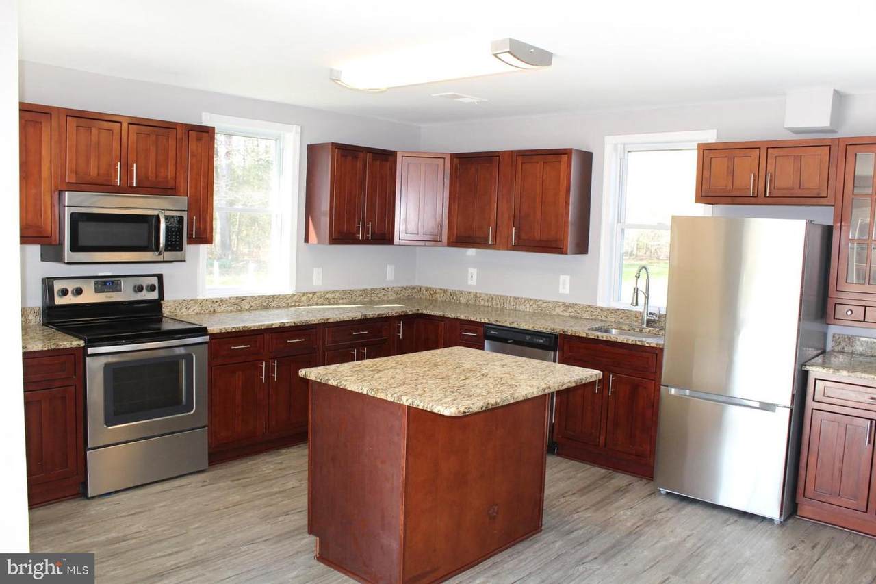 16811 Aquasco Road - Photo 1