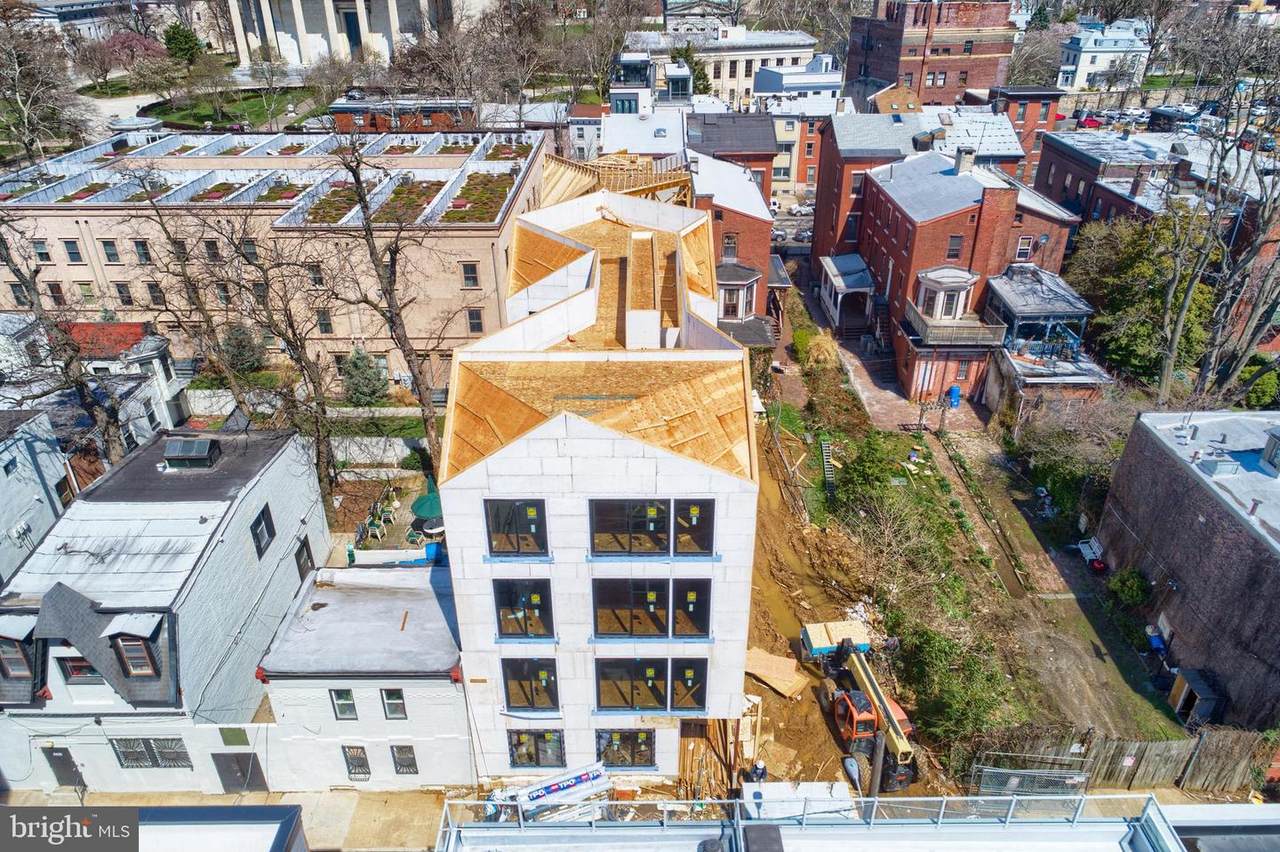 2011 Cambridge Street - Photo 1