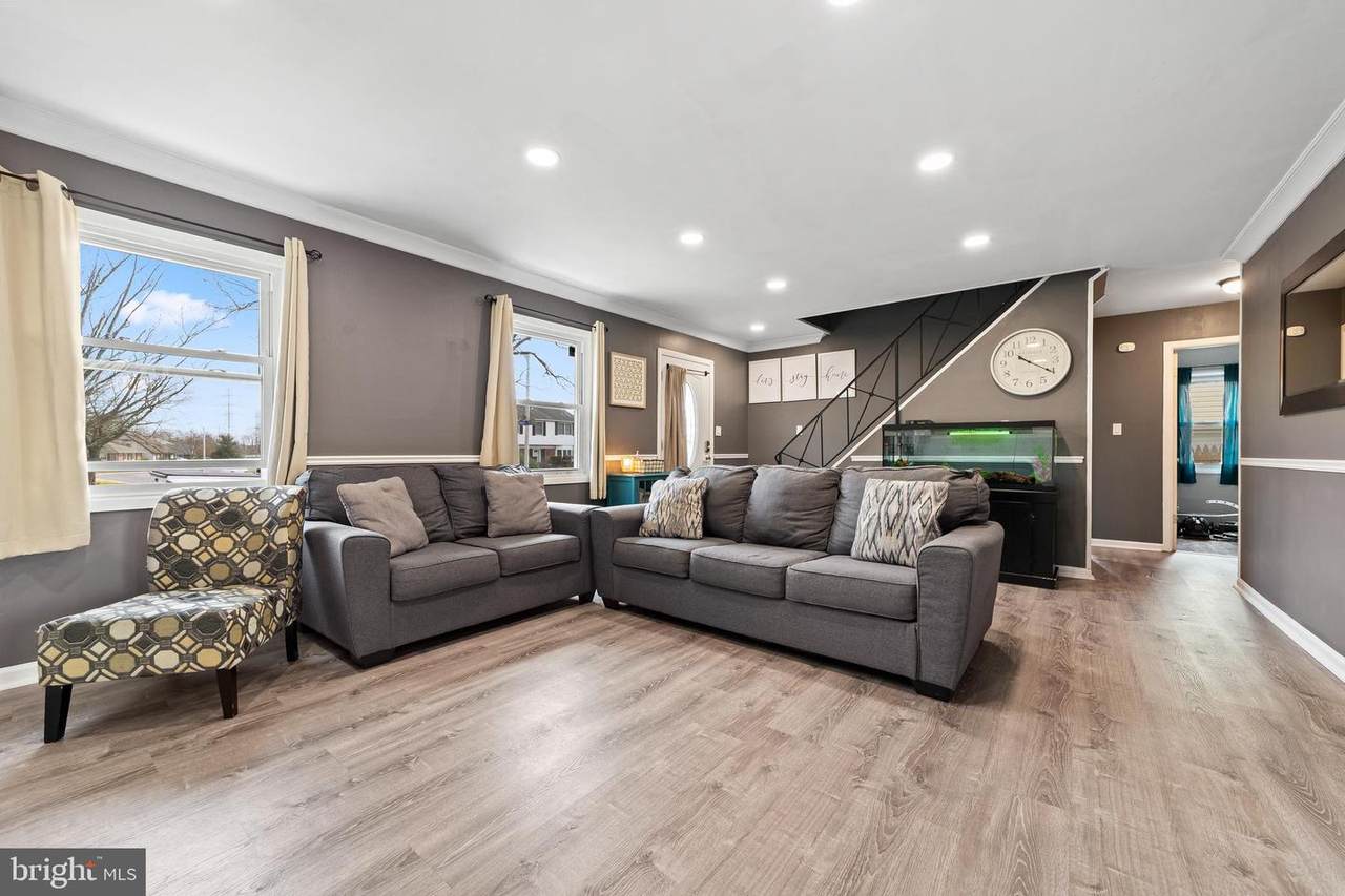 115 Hampshire Lane - Photo 1