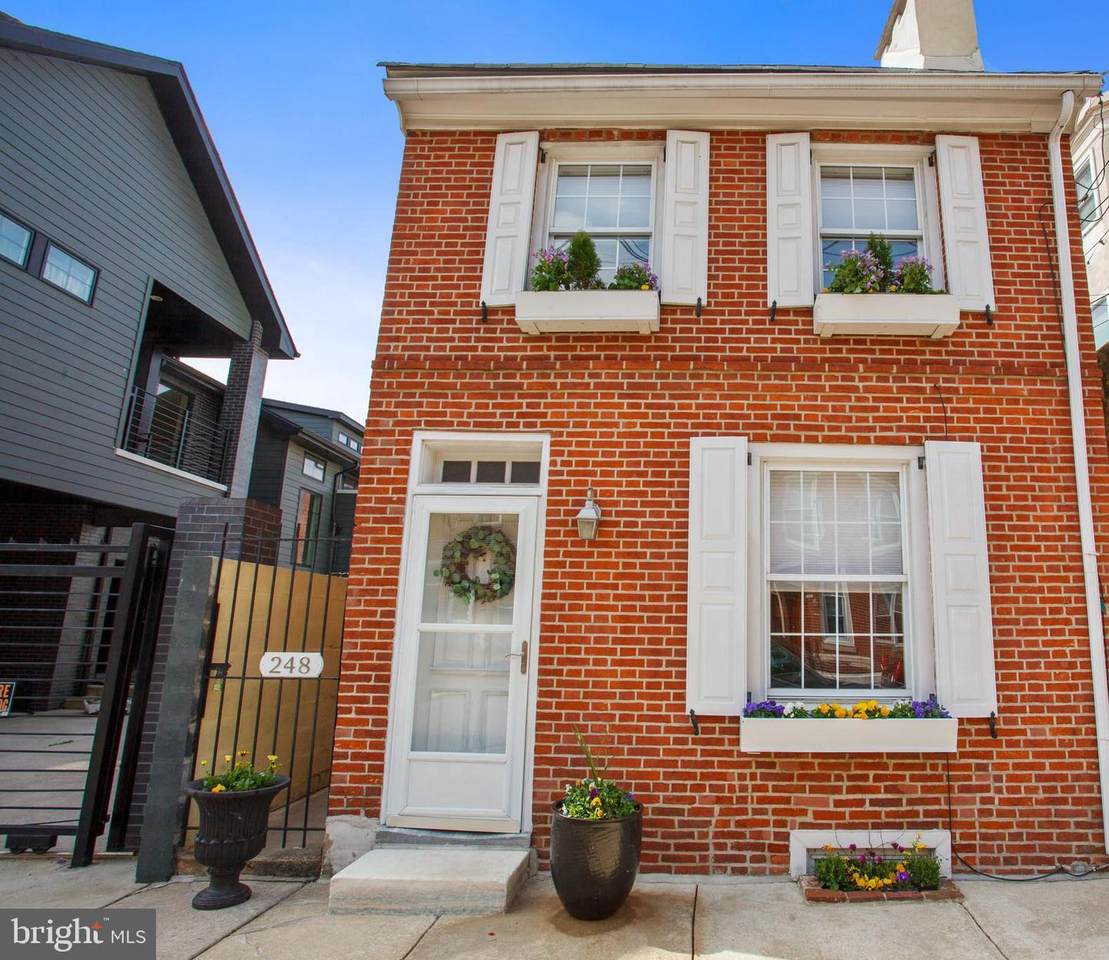 248 Greenwich Street - Photo 1