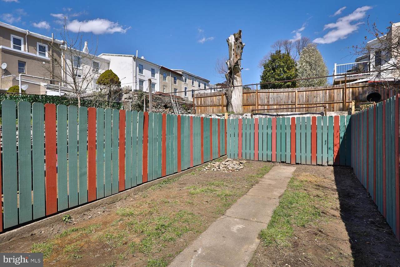 3917 Cresson Street - Photo 1