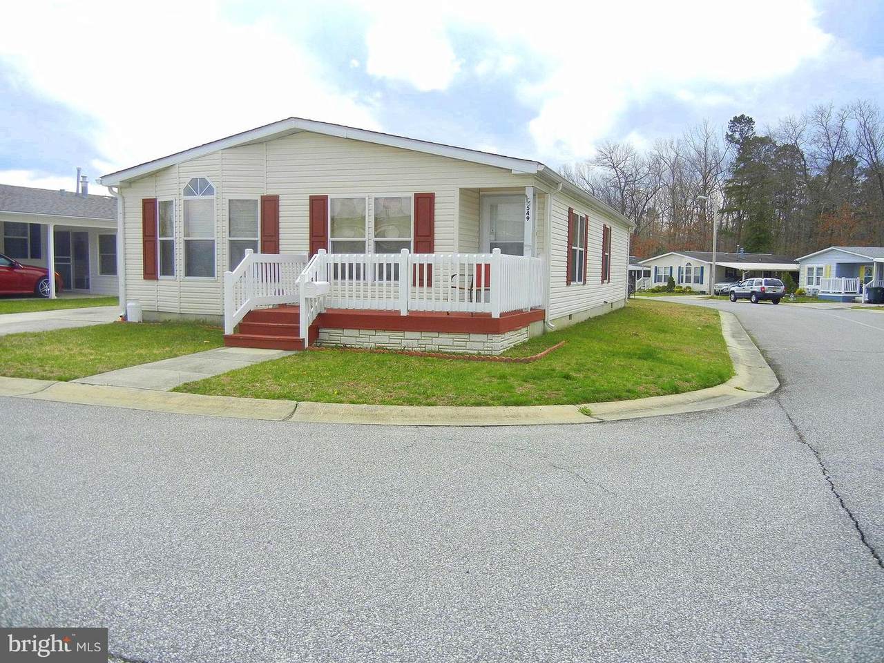 549 Dogwood Lane - Photo 1