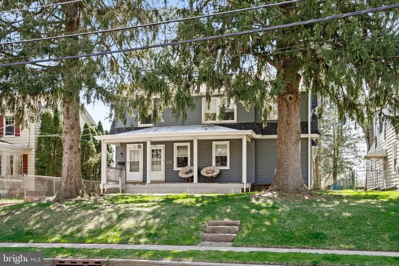 23 Carlton Avenue - Photo 1