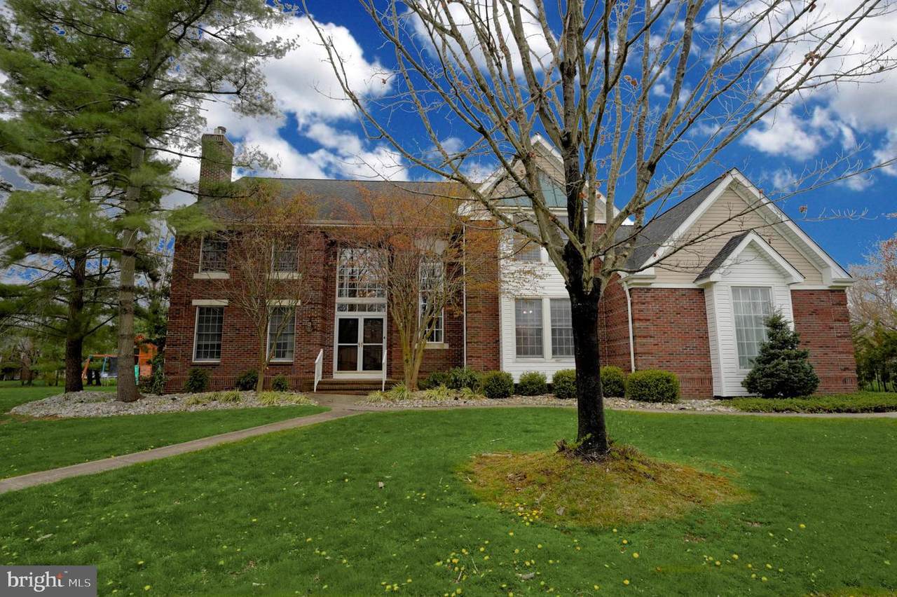 12 Revere Court - Photo 1