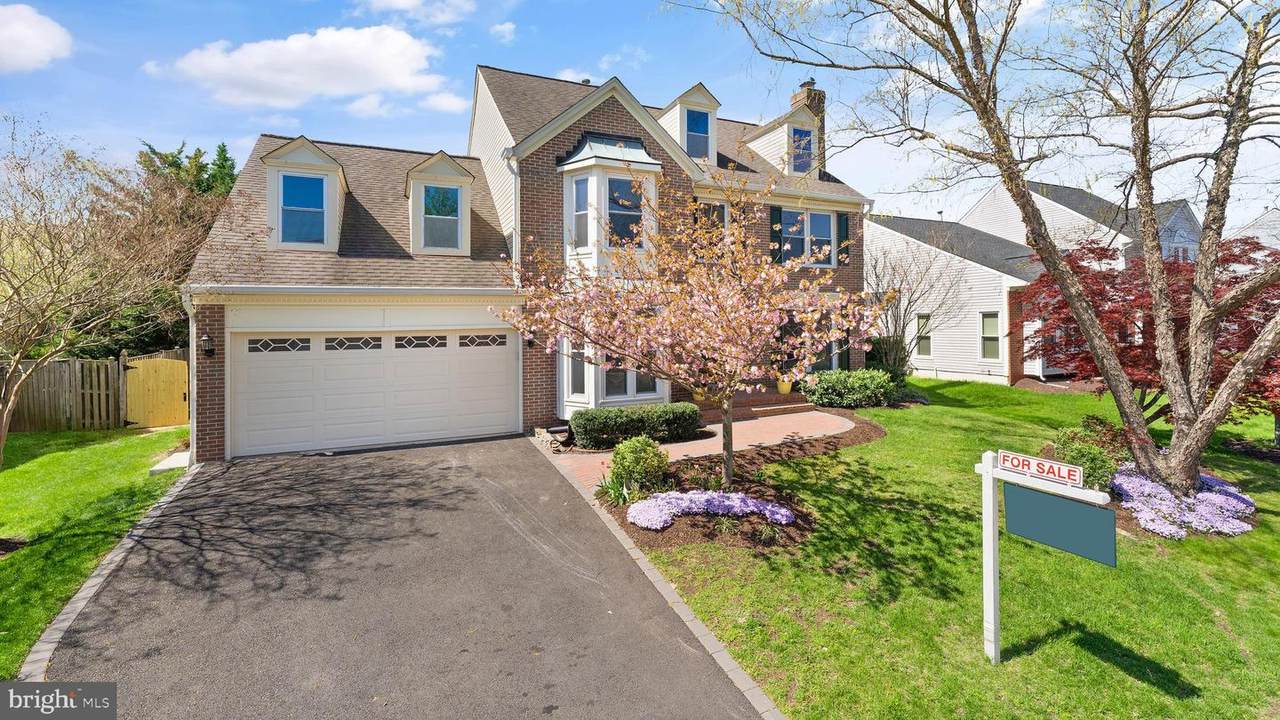 1333 Summerfield Drive - Photo 1
