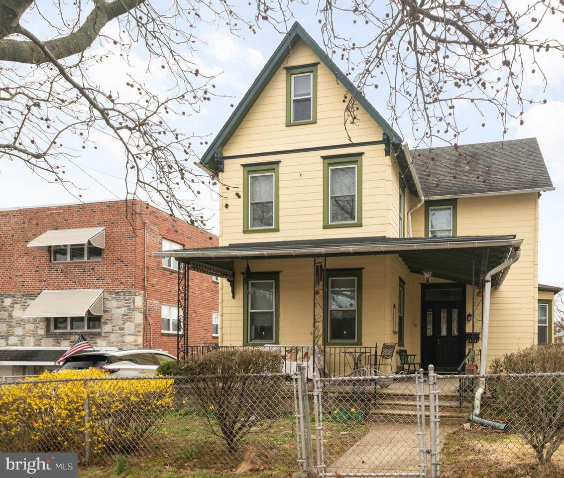 512 Hoffnagle Street - Photo 1