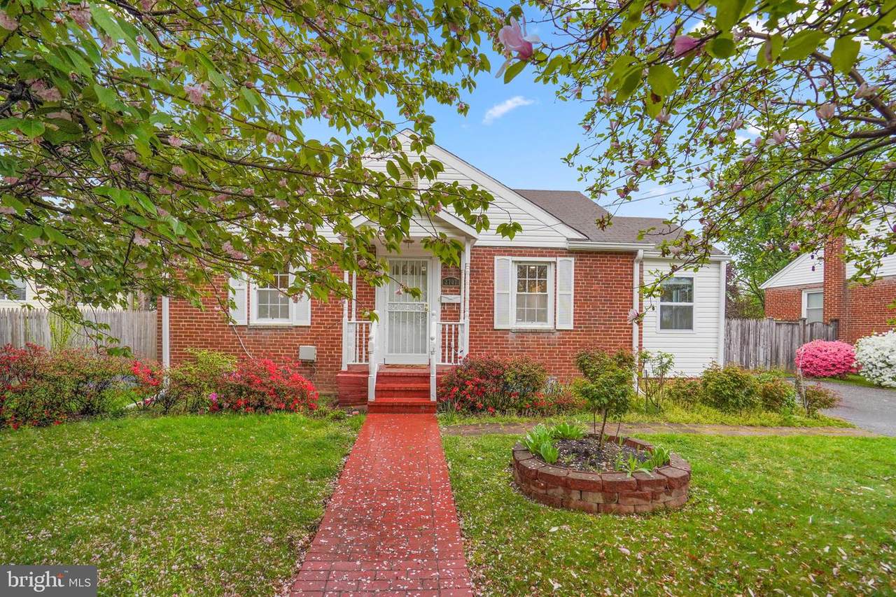 2707 Kensington Boulevard - Photo 1
