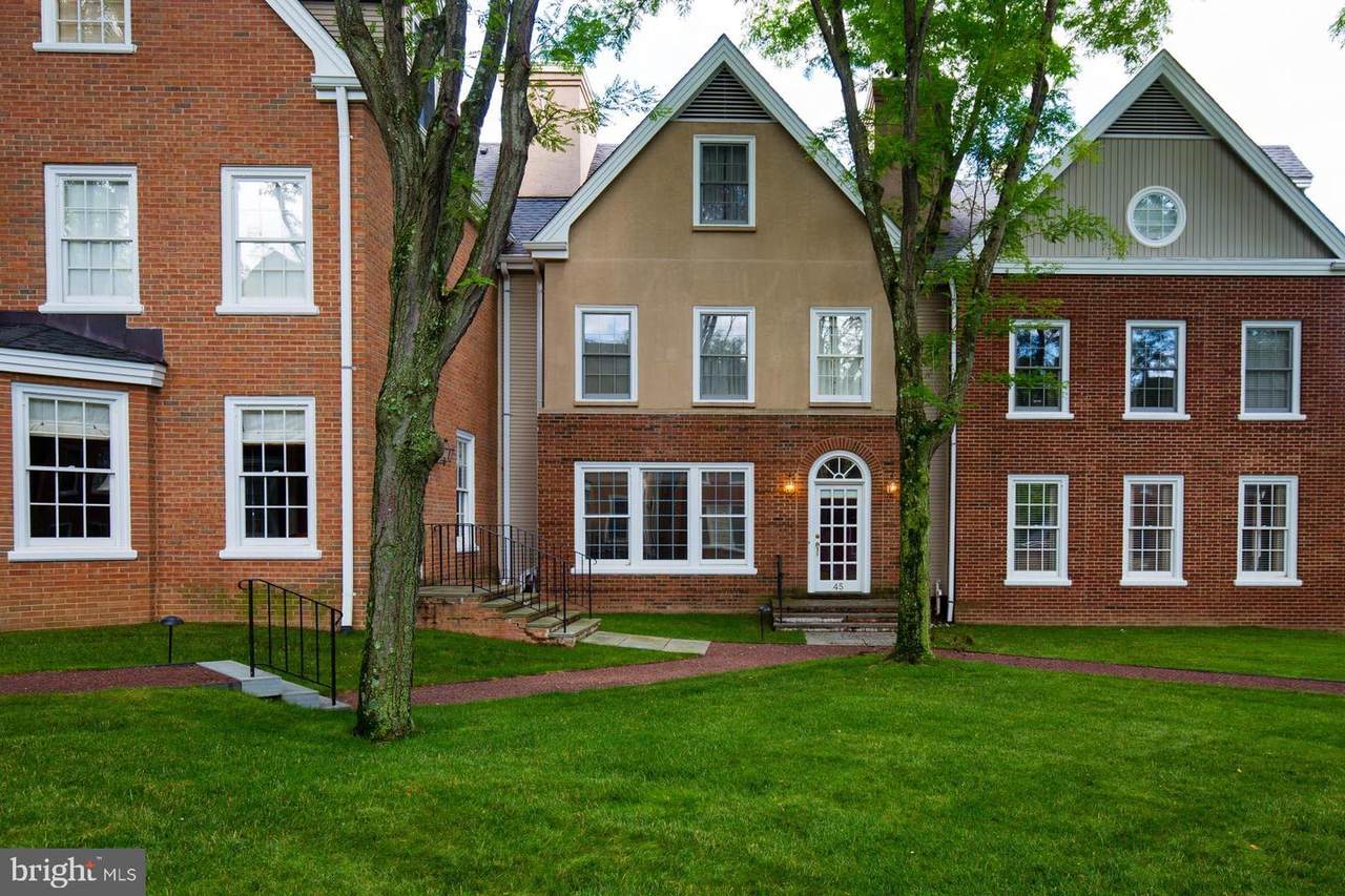 45 Governors Lane - Photo 1
