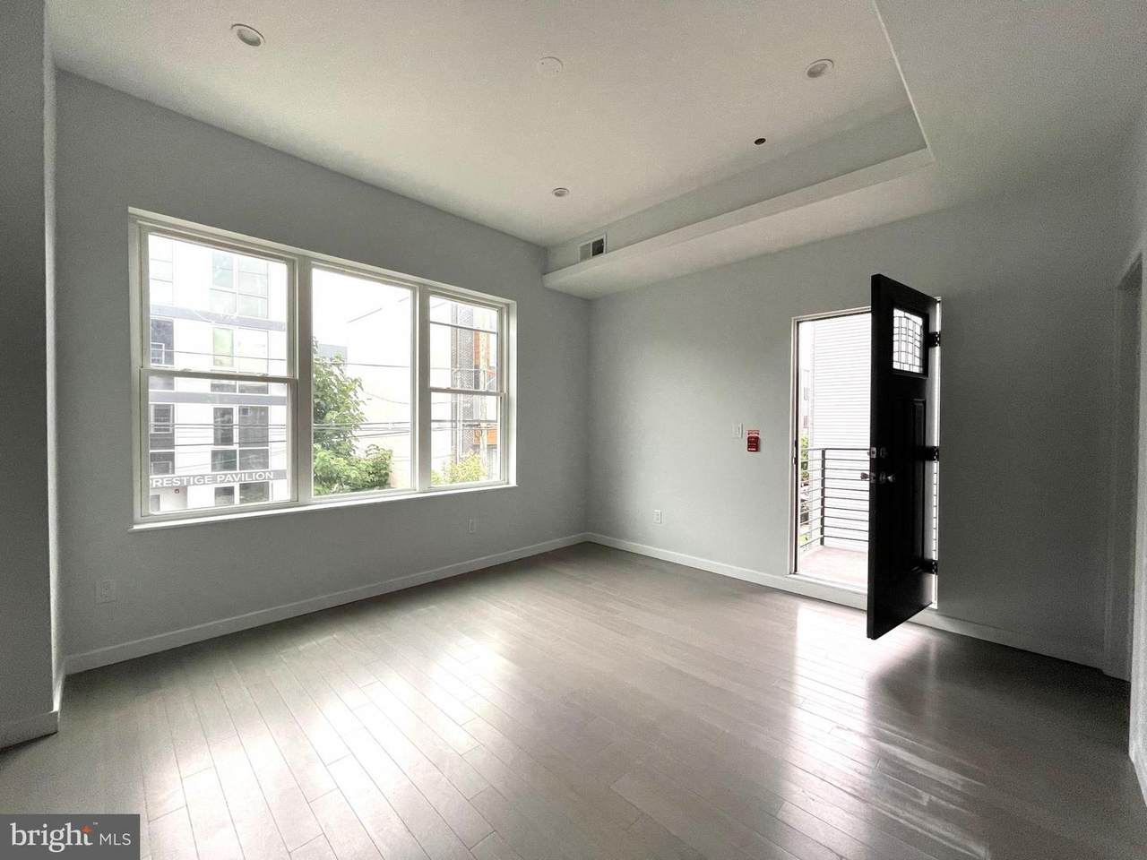 1446 Franklin Street - Photo 1