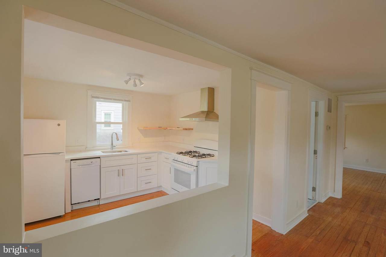 513 Dwight Ave - Photo 1