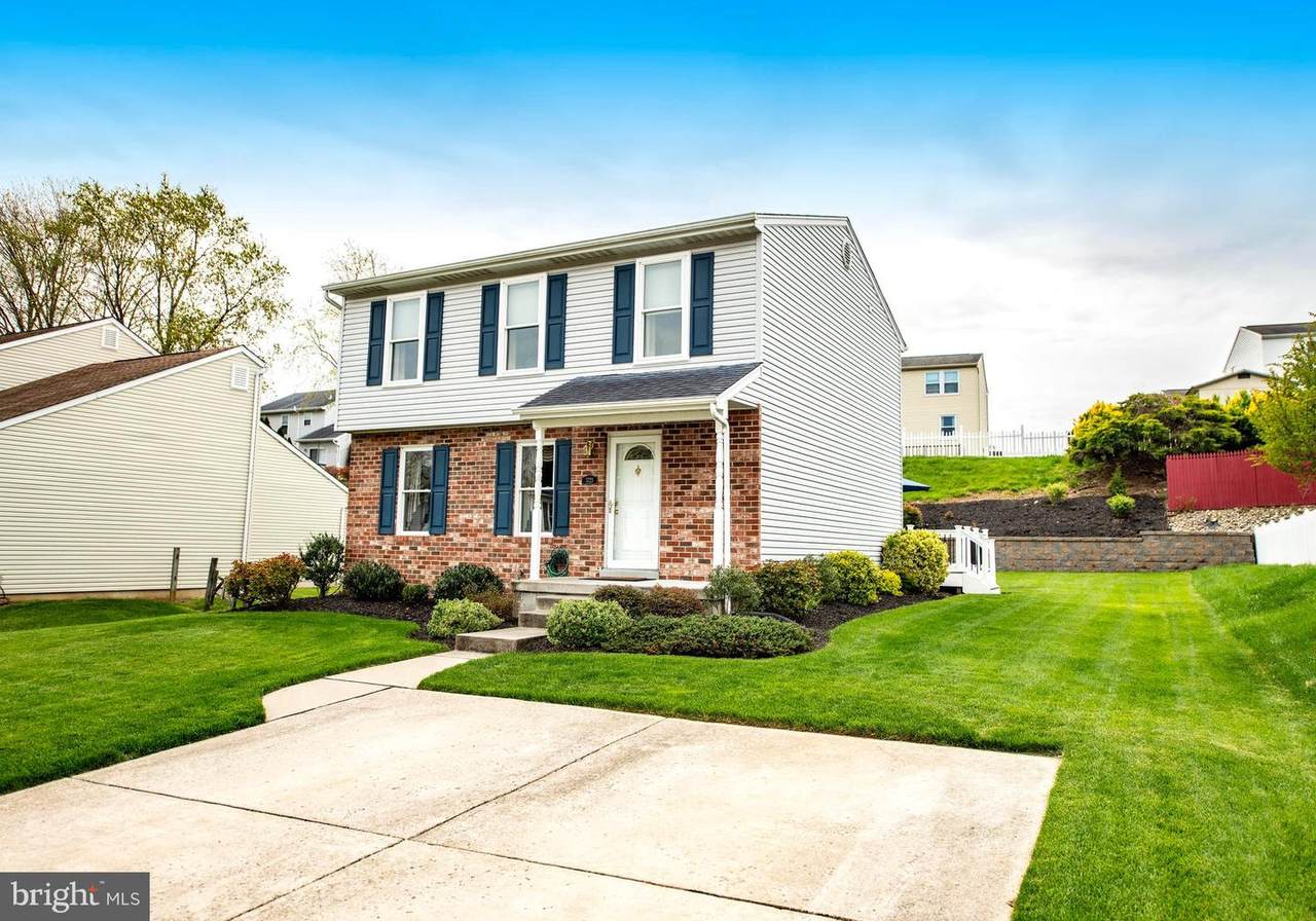 3723 Oakfalls Way - Photo 1