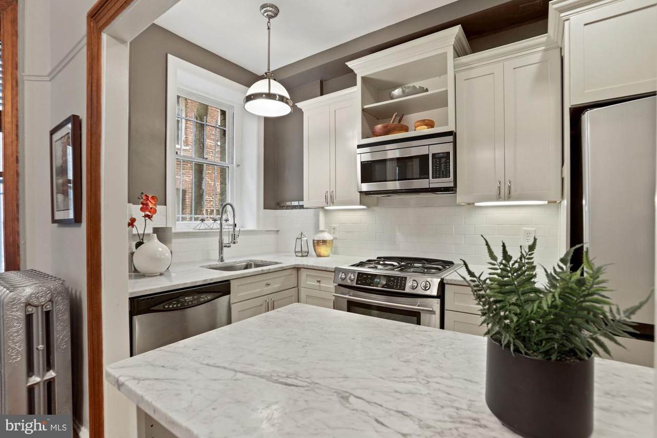 1852 Columbia Road - Photo 1