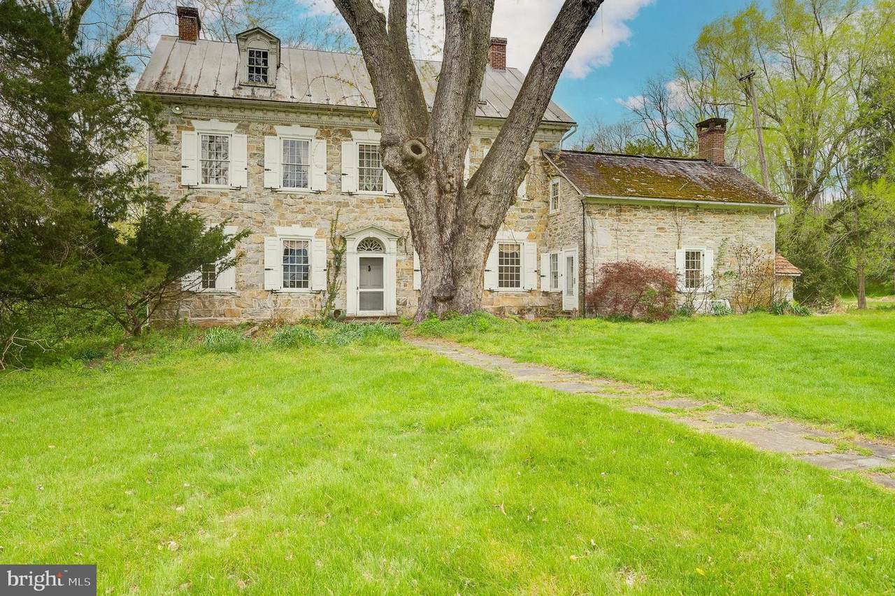 703 Lincoln Drive - Photo 1