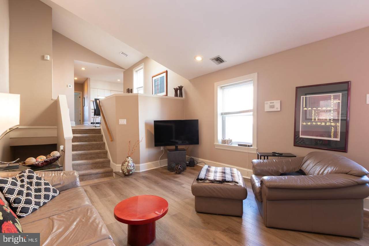 1611 Green Street - Photo 1