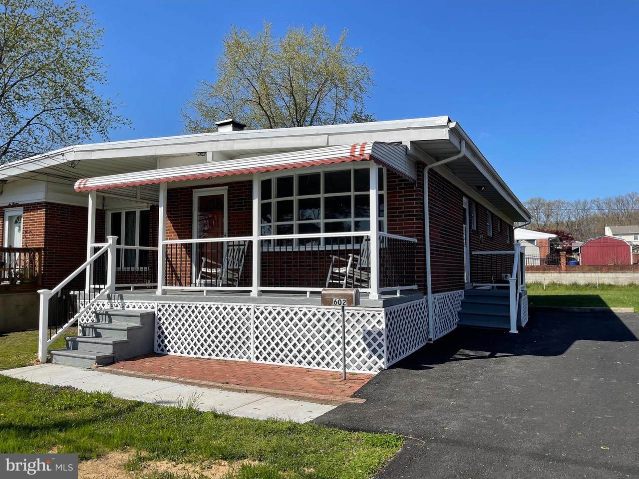 602 Essex Avenue - Photo 1
