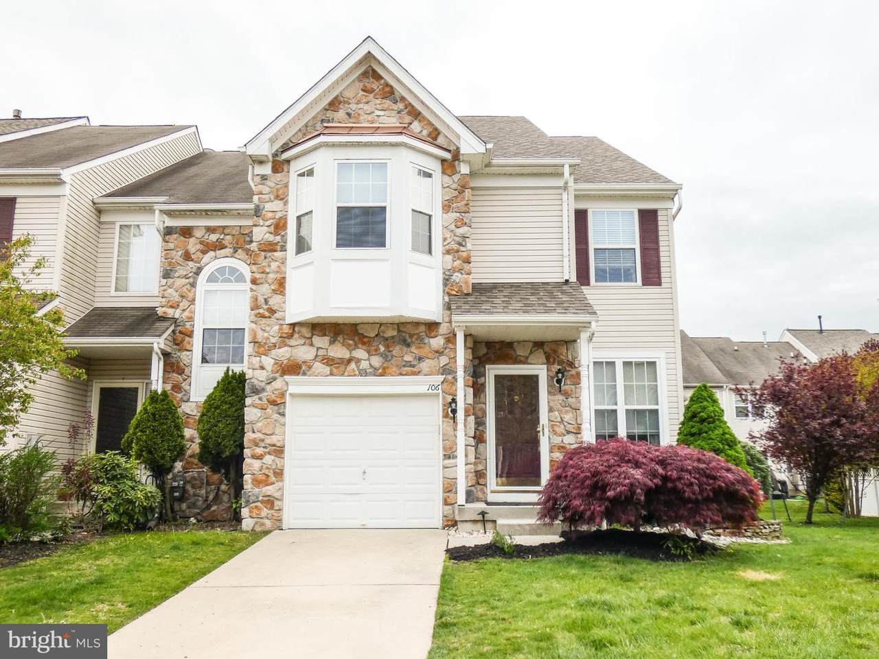 106 Beacon Drive - Photo 1