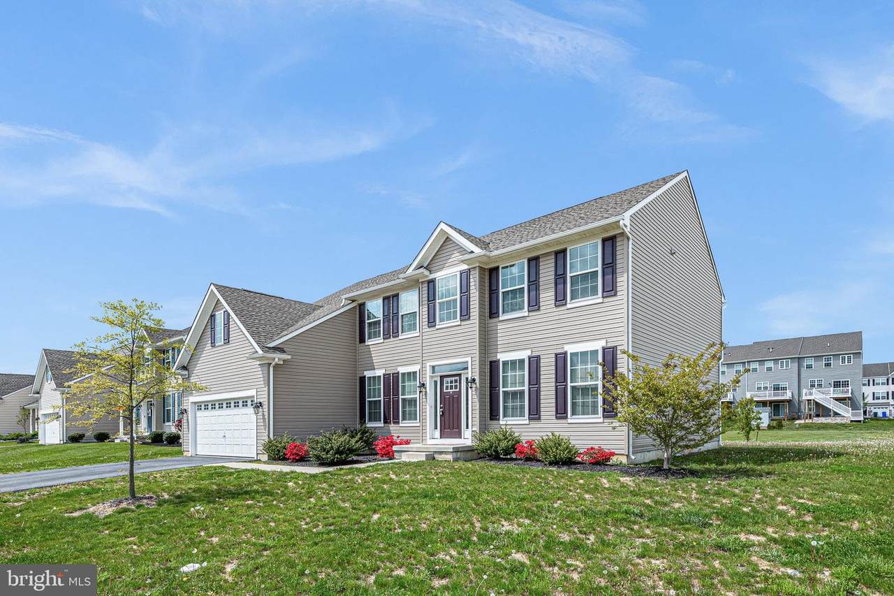 415 Rederick Lane - Photo 1