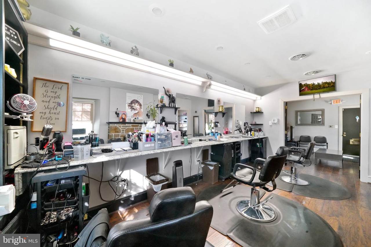 401 Maryland Avenue - Photo 1