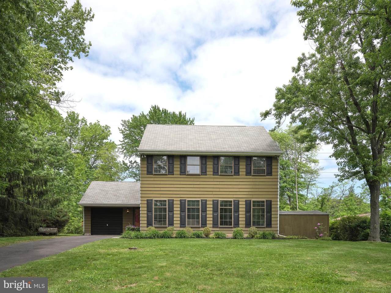 584 Colonial Drive - Photo 1