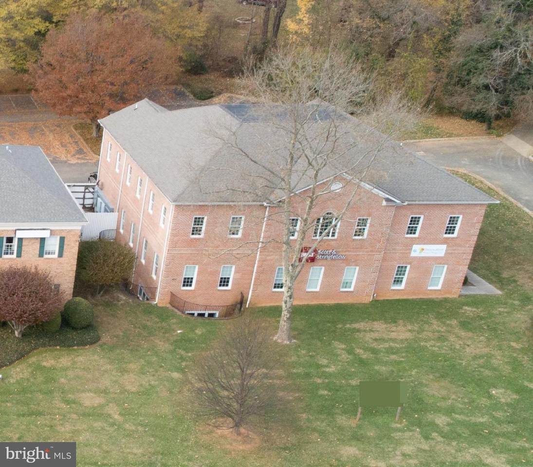 560 Broadview Avenue - Photo 1