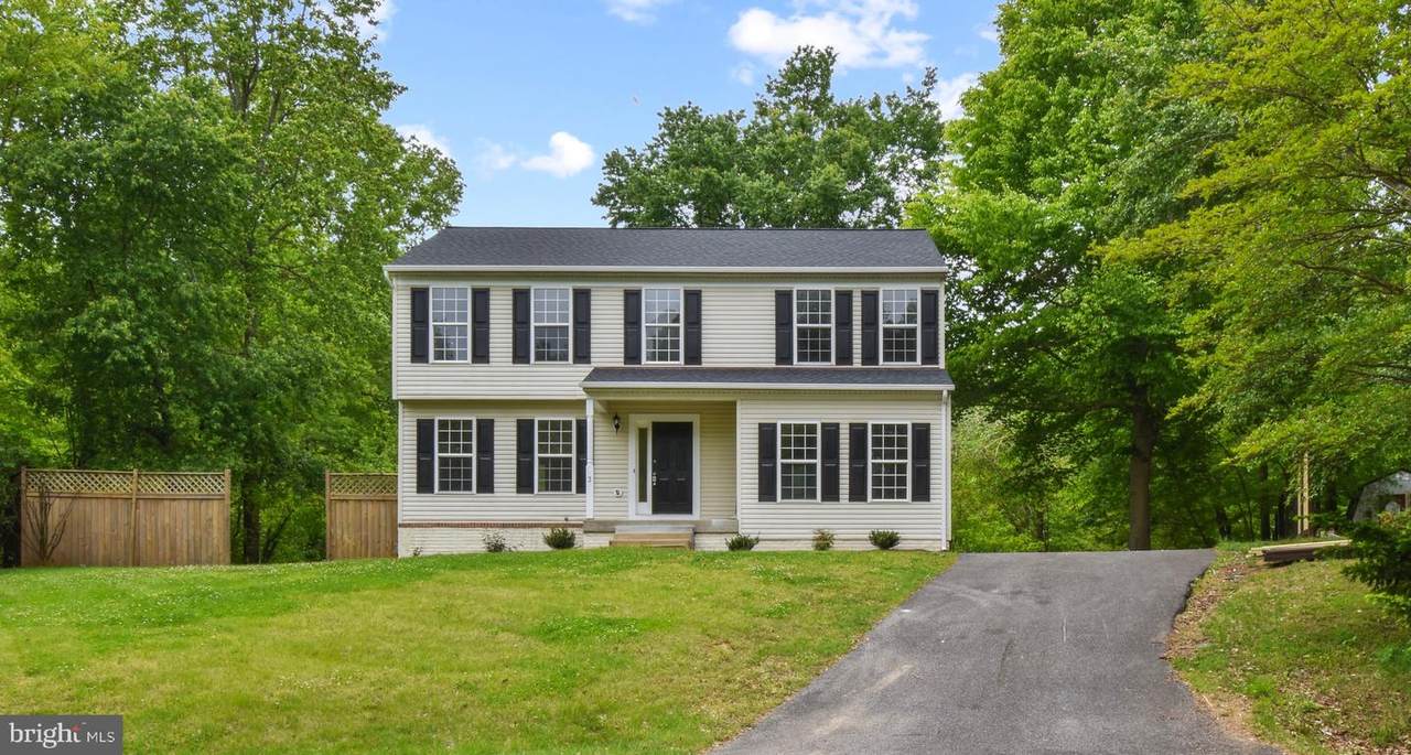 3 Twin Lake Court - Photo 1