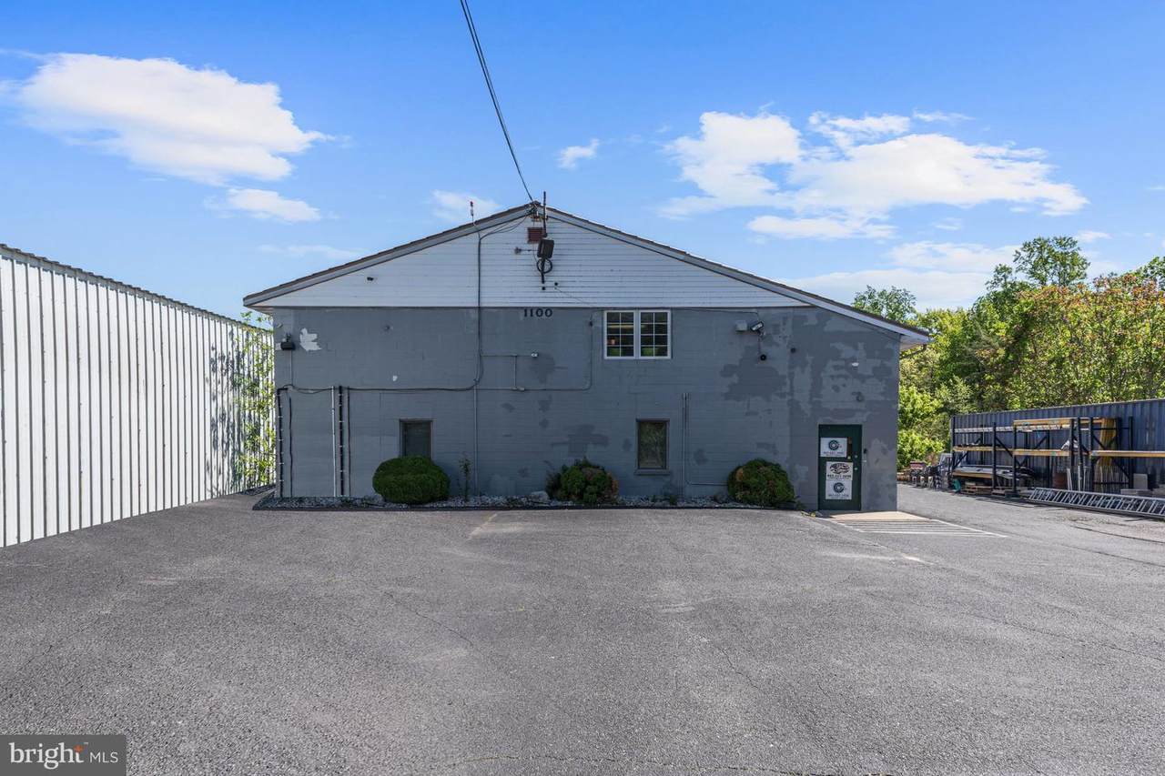 1100 Batavia Road - Photo 1