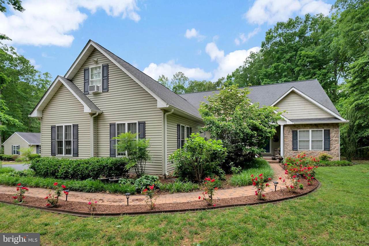 8238 Burr Hill Road - Photo 1