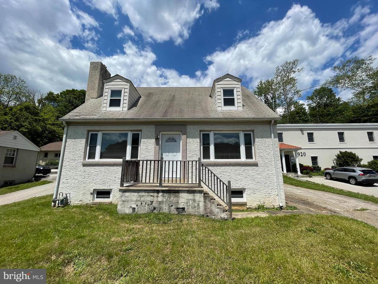 946 Matsonford Road - Photo 1