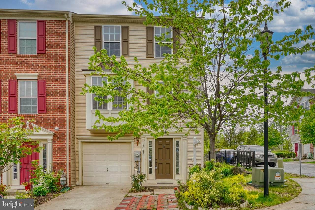 7069 Oak Grove Way - Photo 1