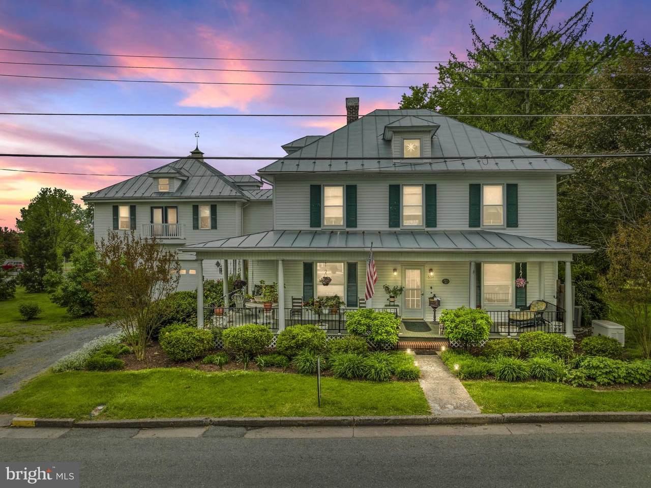 559 Spring Street - Photo 1