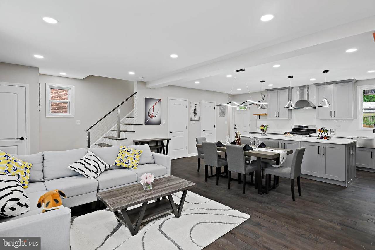 6626 7TH Street - Photo 1