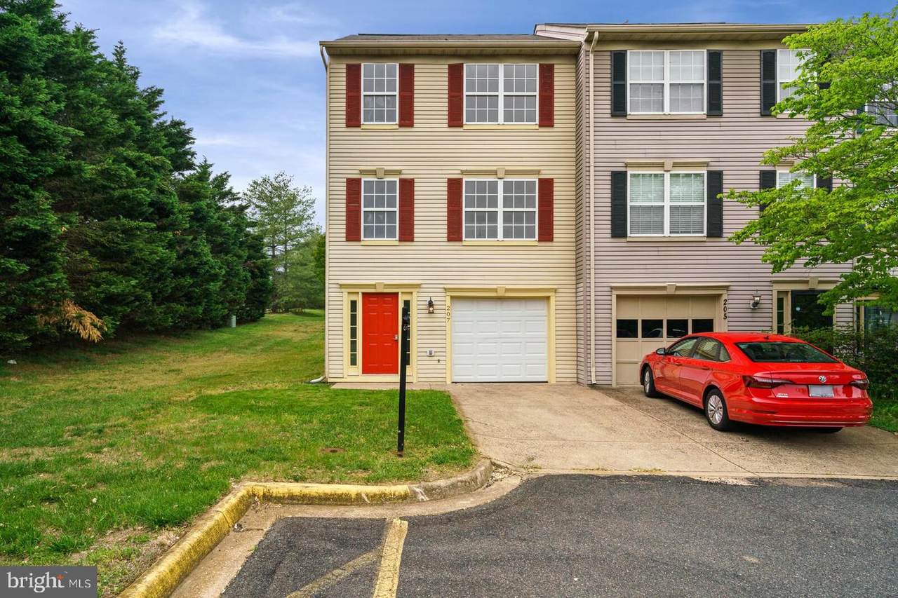 207 Hastings Drive - Photo 1