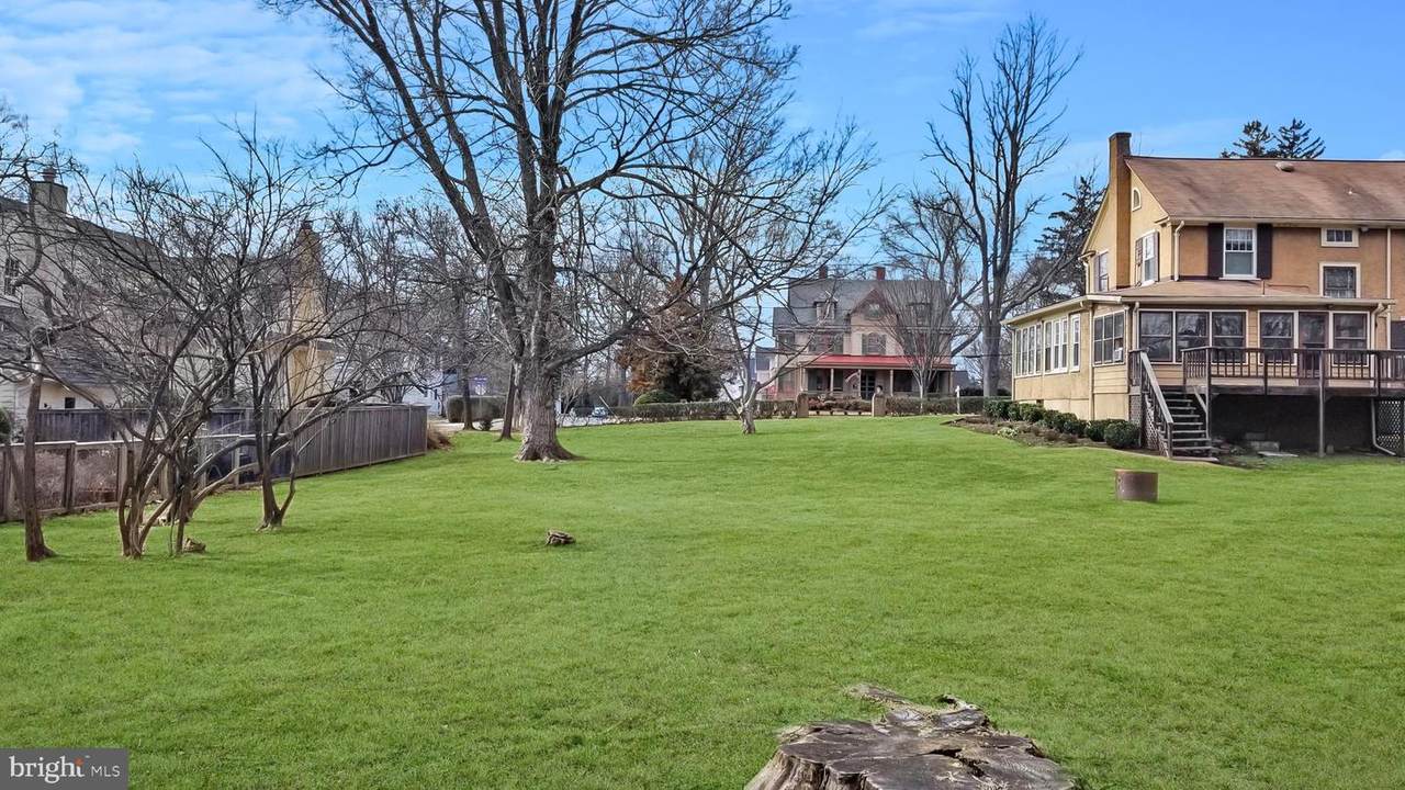 105 Forest Avenue - Photo 1