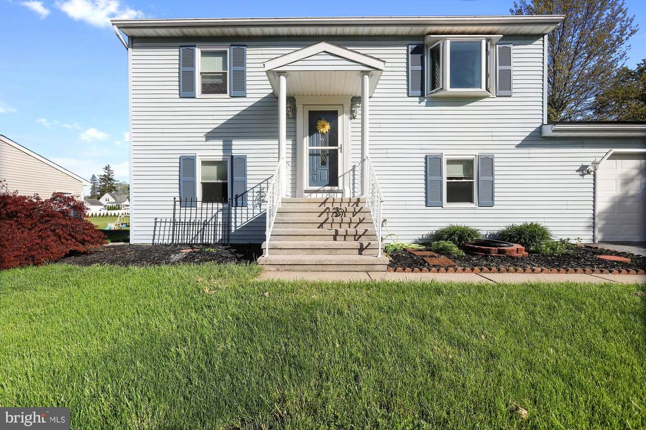 2333 Heather Road - Photo 1