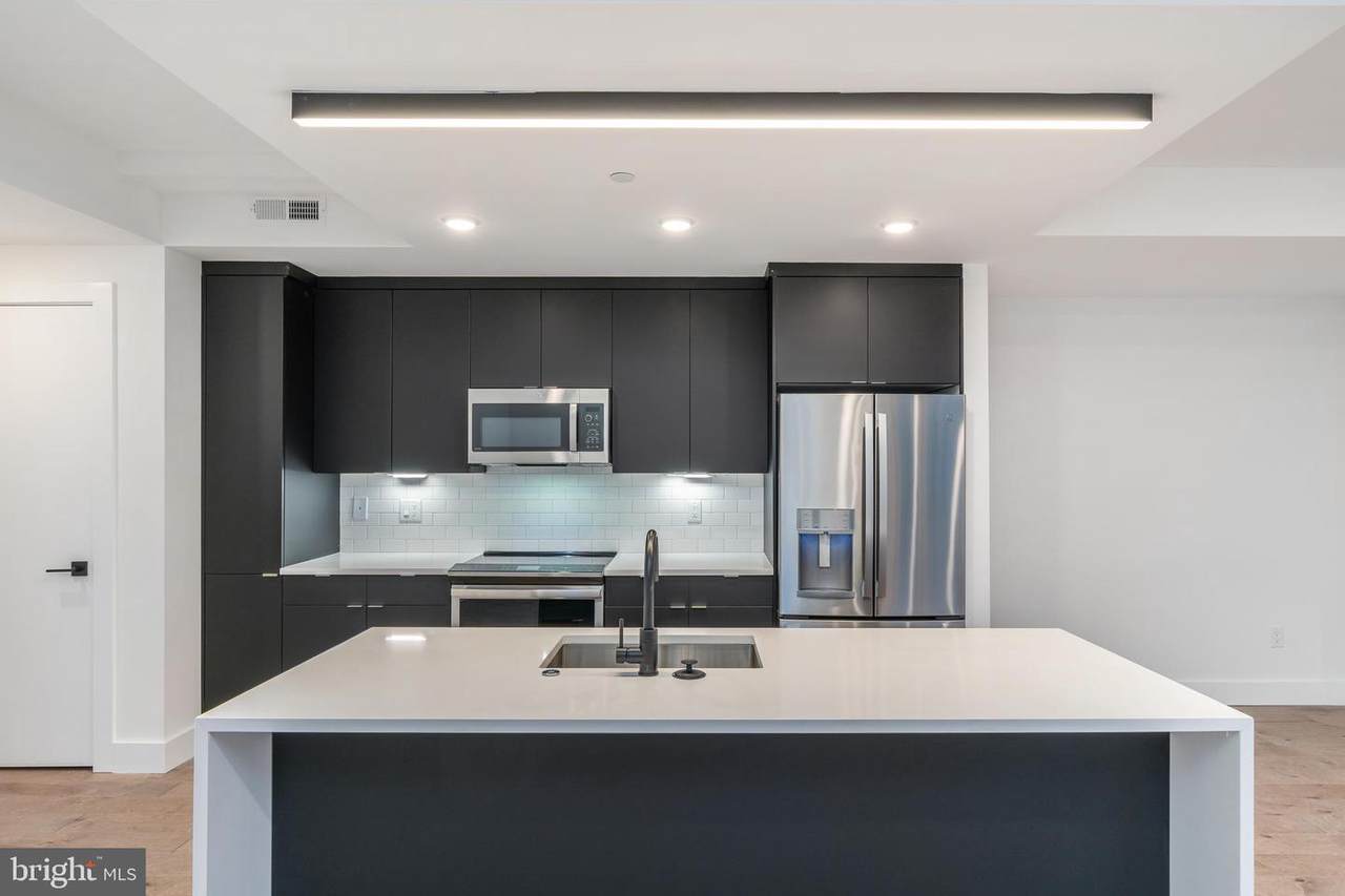 1501 31ST Street - Photo 1