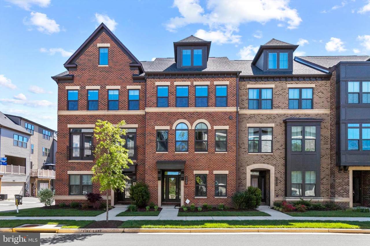 22452 Alewife Terrace - Photo 1