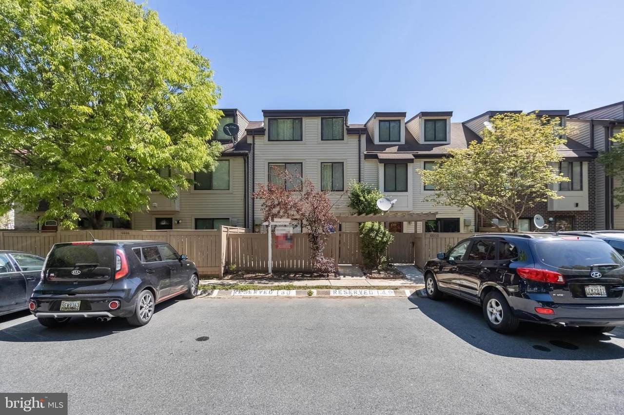 10028 Forest View Place - Photo 1