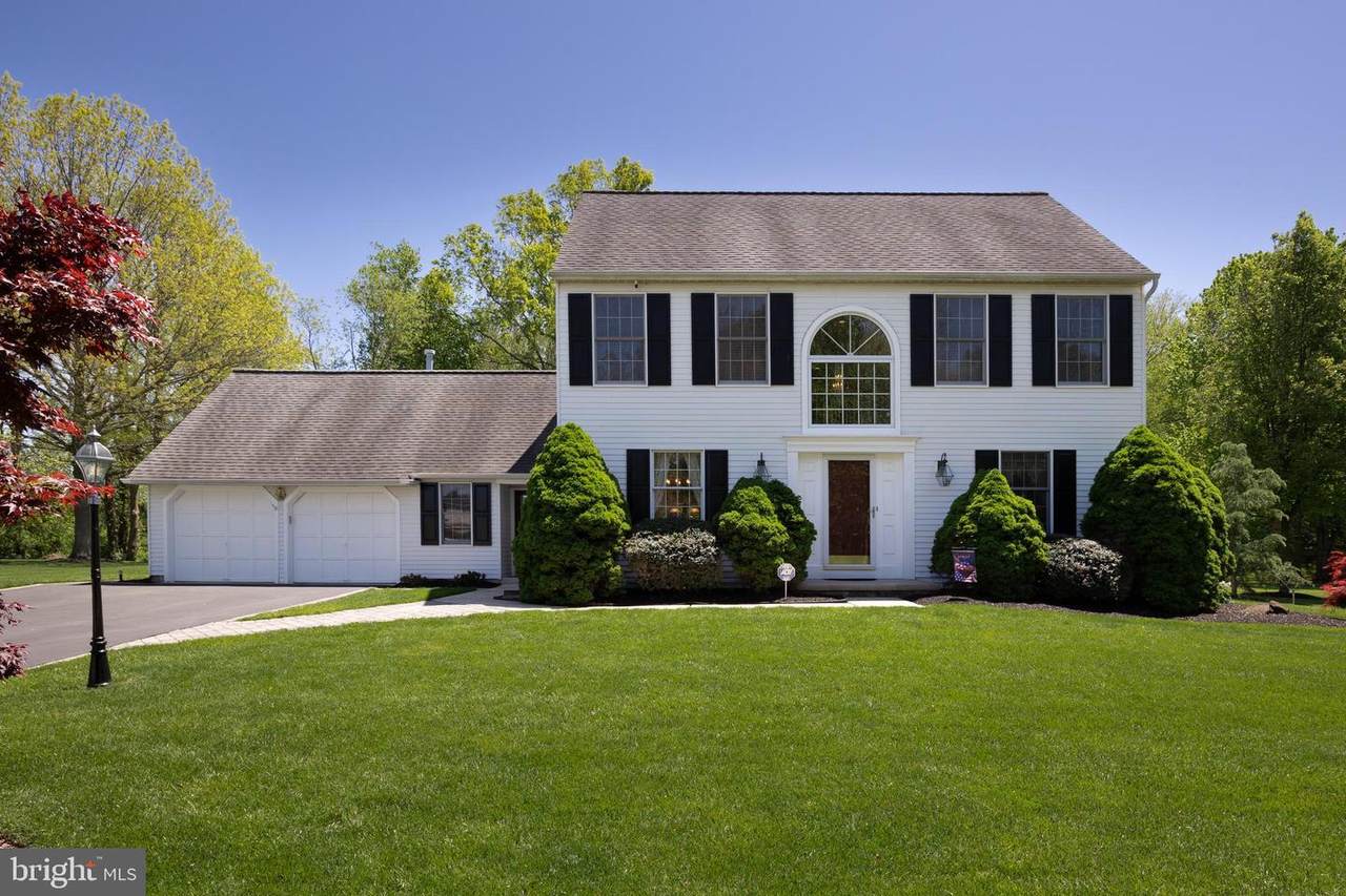 108 Hickory Lane - Photo 1
