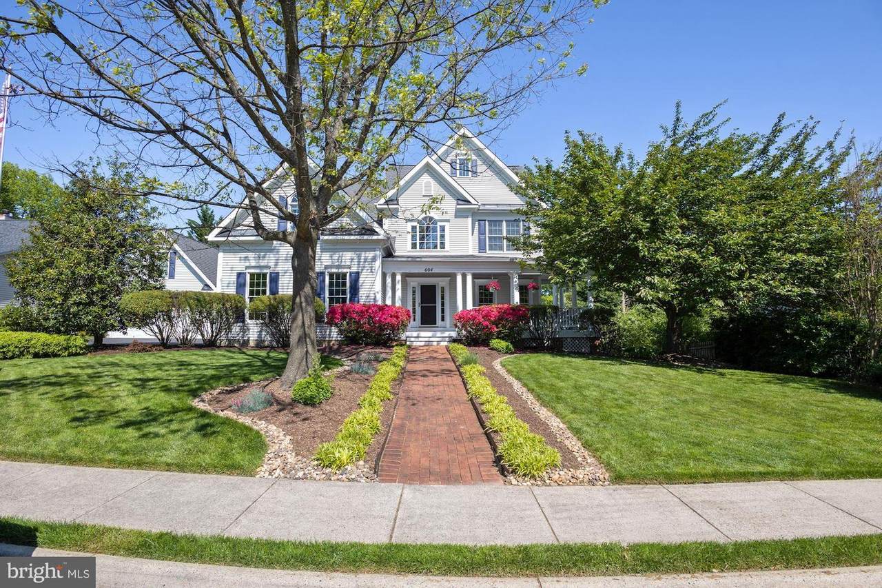 604 Glenmeade Circle - Photo 1