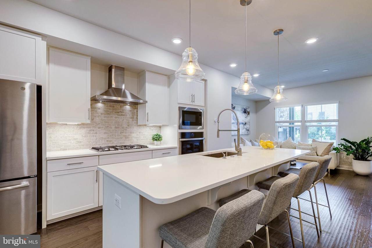 9326 Sweetbay Magnolia Court - Photo 1
