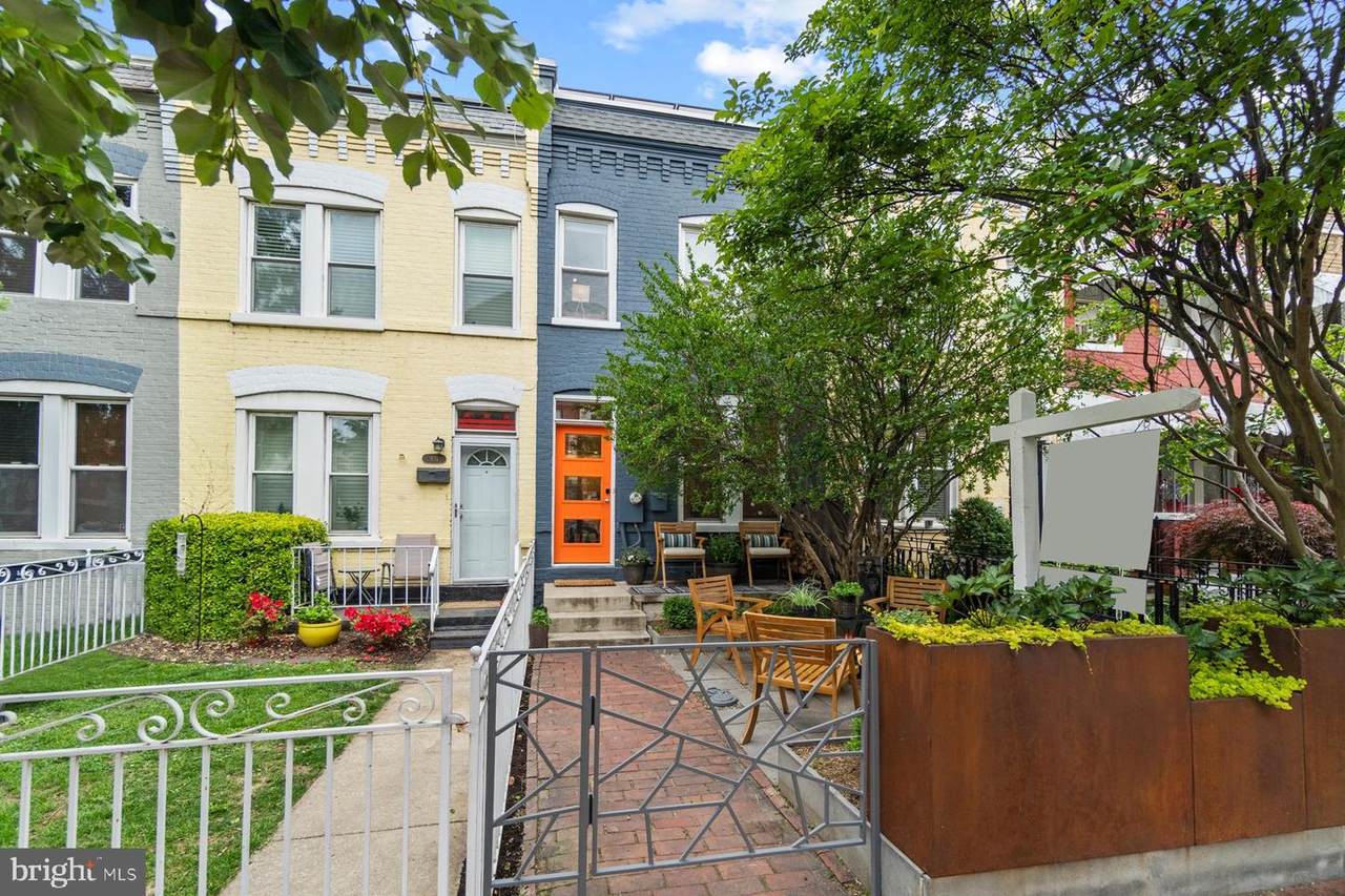 929 5TH Street - Photo 1