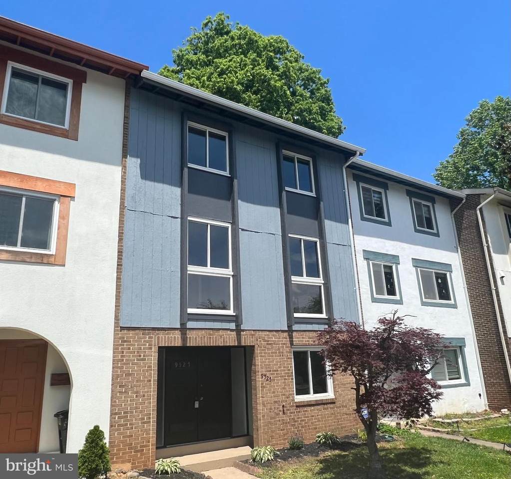 9525 Barcellona Court - Photo 1