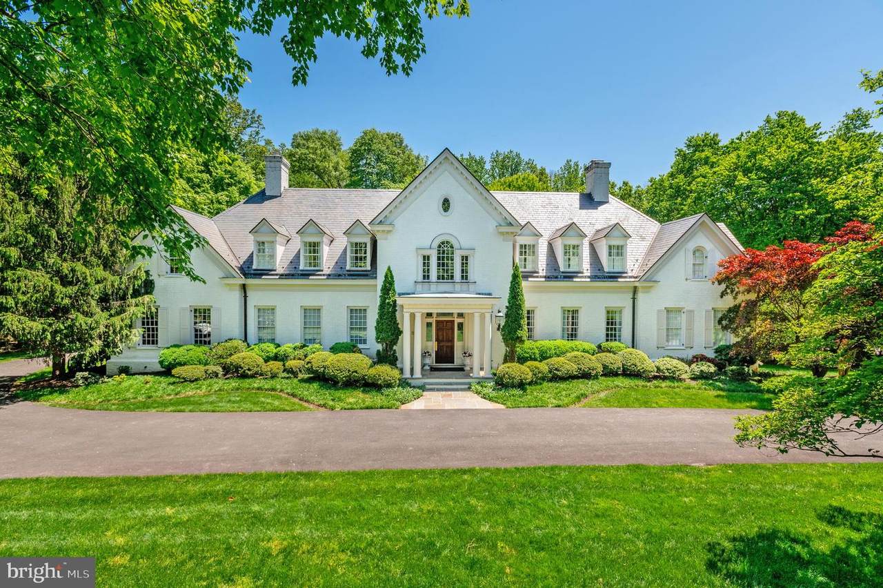 8600 Country Club Drive - Photo 1