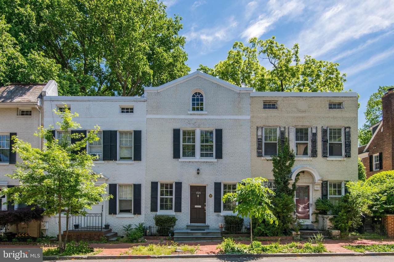 1725 34TH Street - Photo 1