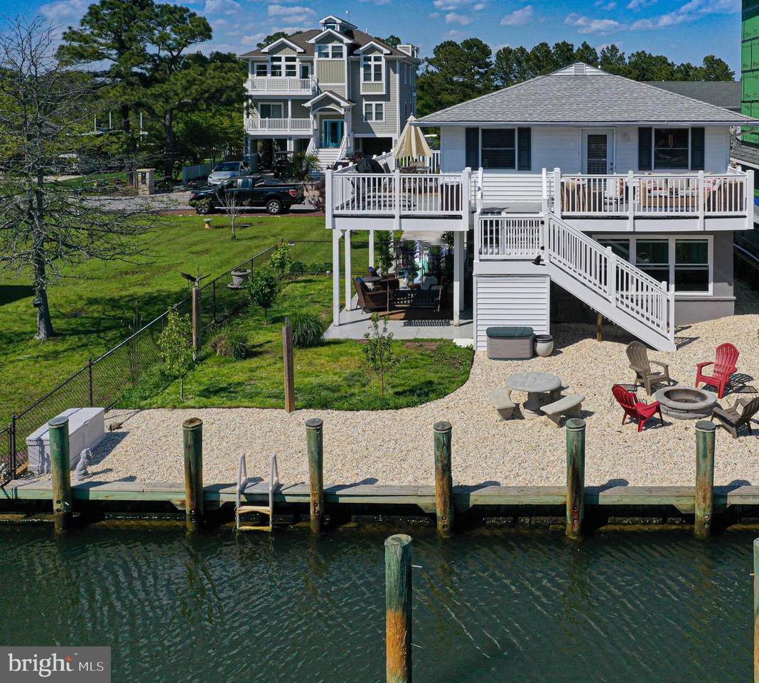 12318 Snug Harbor Road - Photo 1